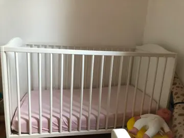 lit bébé et matelas