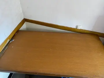 table en bois lourde