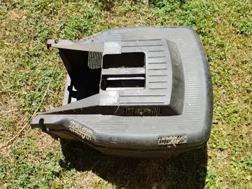 Bac de tondeuse à gazon