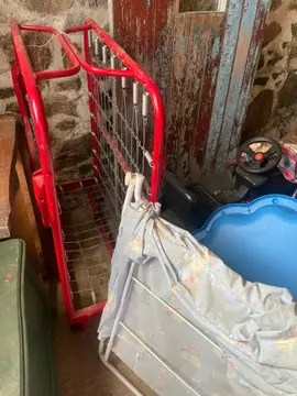 2 lits pliables bébé et une place
