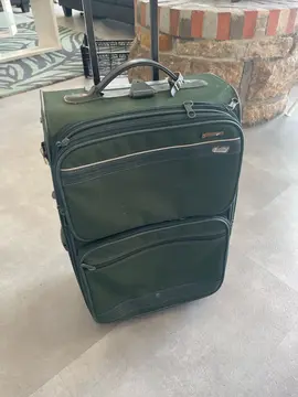 valise à roulettes Delsey