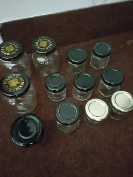 12 petits pots