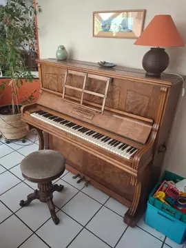 Piano droit - cadre en bois - Problème pour accorder