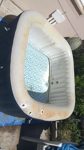 jacuzzi en état de fonctionnement