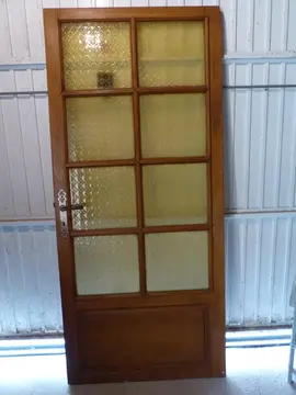 Porte en chêne vitrée