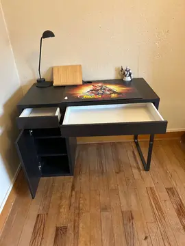 bureau, largeur 145 profondeur 50