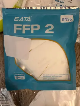 Lot de masques FFP1 et FFP2 sous emballage