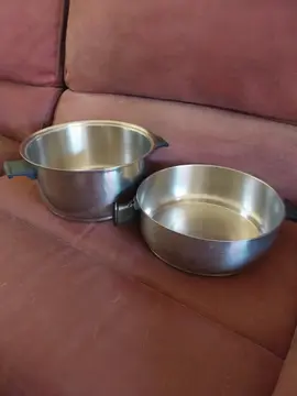 Deux casseroles