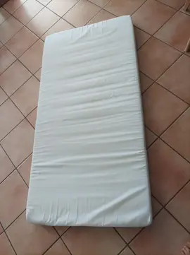 matelas 80x160