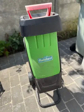 Broyeur pour végétaux