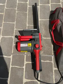 Tronçonneuse électrique
