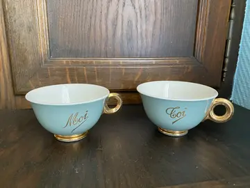 2 tasses « toi » et « moi »