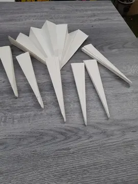 Éventails en papier.
