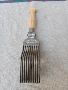 Pince "Manutranch" ancienne