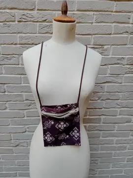 Pochette tour de cou