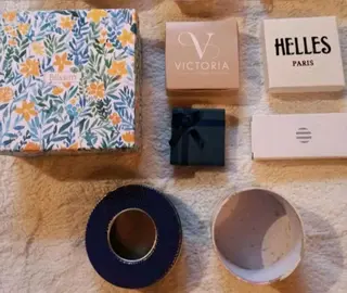 Objets divers (vases, bougies, petits boîtes...)