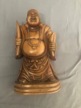 bouddha en bois fait main