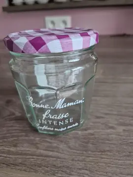 Carton de pots vides confiture bonne maman