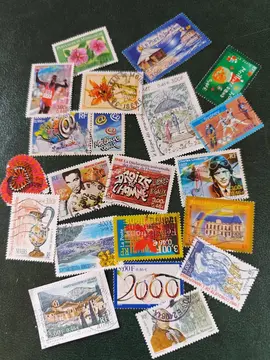 lot unique timbres Français an 2000