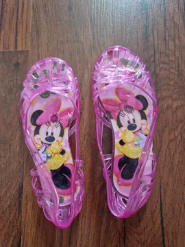Chaussures de plage en plastique