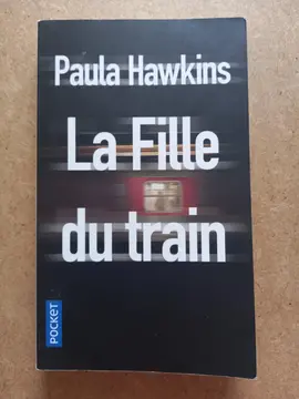 livre poche. La fille du train