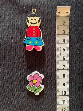 Petits éléments en bois