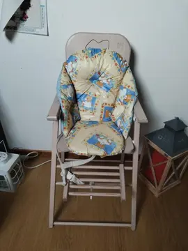 chaise haute en bois
