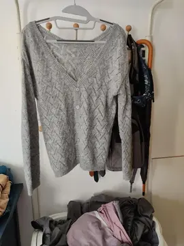 Pull léger en tricot gris