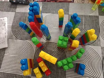 Mega blocks
