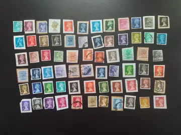 72 timbres du Royaume-Uni