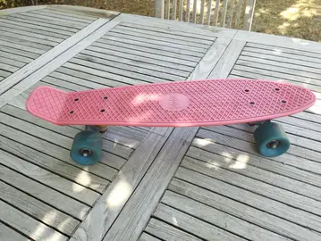 donne skate 56 cm TBE à partir du 11 août