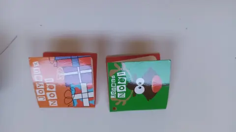 2 étiquettes pour cadeau de Noël