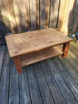 table basse en bois à rénover
