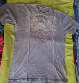 tee-shirt taille L