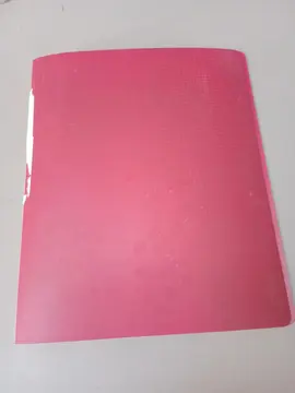 Classeur rouge à intercalaires alphabétiques