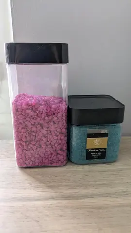 Perles en verres et gravillons fushia décoratifs