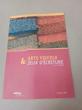 ARTS VISUELS & JEUX D'ÉCRITURE