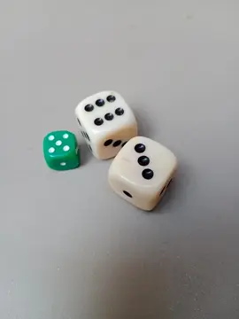 3 dés