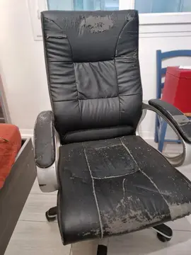 chaise de bureau noire