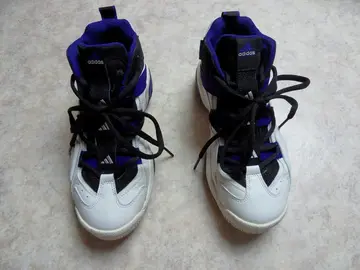 Chaussures Basketball p.40 (7US 6.1/2UK)