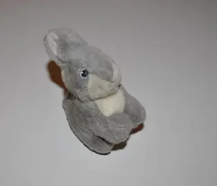 Peluche petit lapin