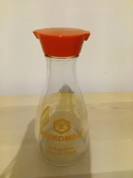 Bouteille de sauce soja vide