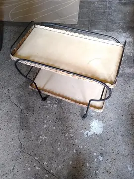 desserte à roulettes
