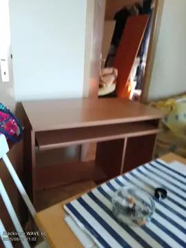 donne bureau bon état a venir chercher sur place