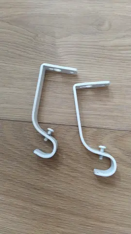 Supports pour tringle à rideaux