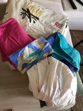 lot de linge de lit: 2 housses de couette 220x240, 1taie, drap-housse/ draps rose 90x190