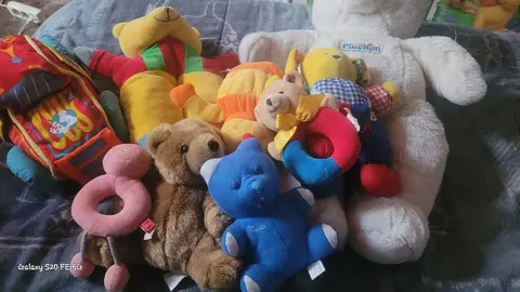 lot de peluche enfants