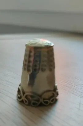 dès à coudre ancien