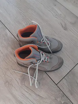 Chaussure de randonnée - pointure 34