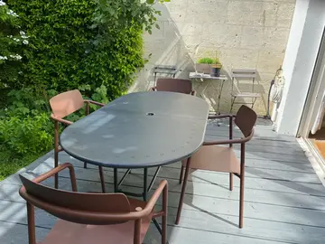 table de jardin en métal